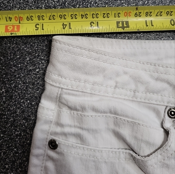 Vintage Penman's Women's Jeans Y2K Size 8 White Embroidered Capris - Picture 10 of 12